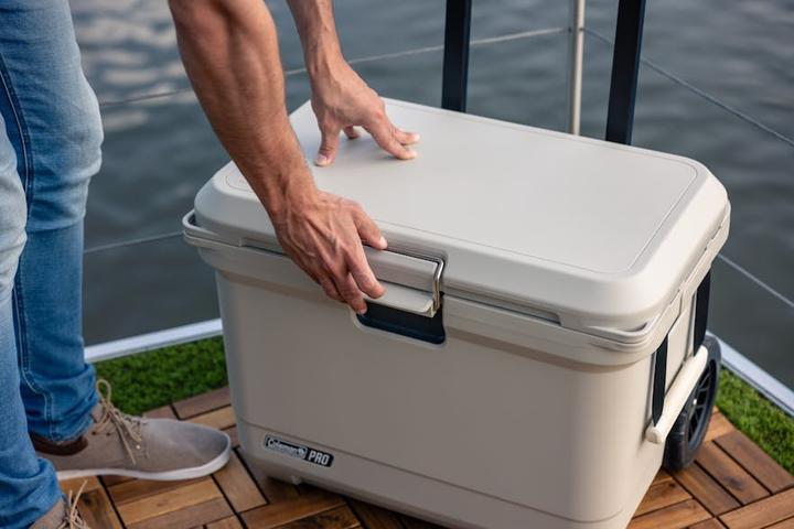 Actual product image Coleman Pro 55qt Wheeled (52 l)