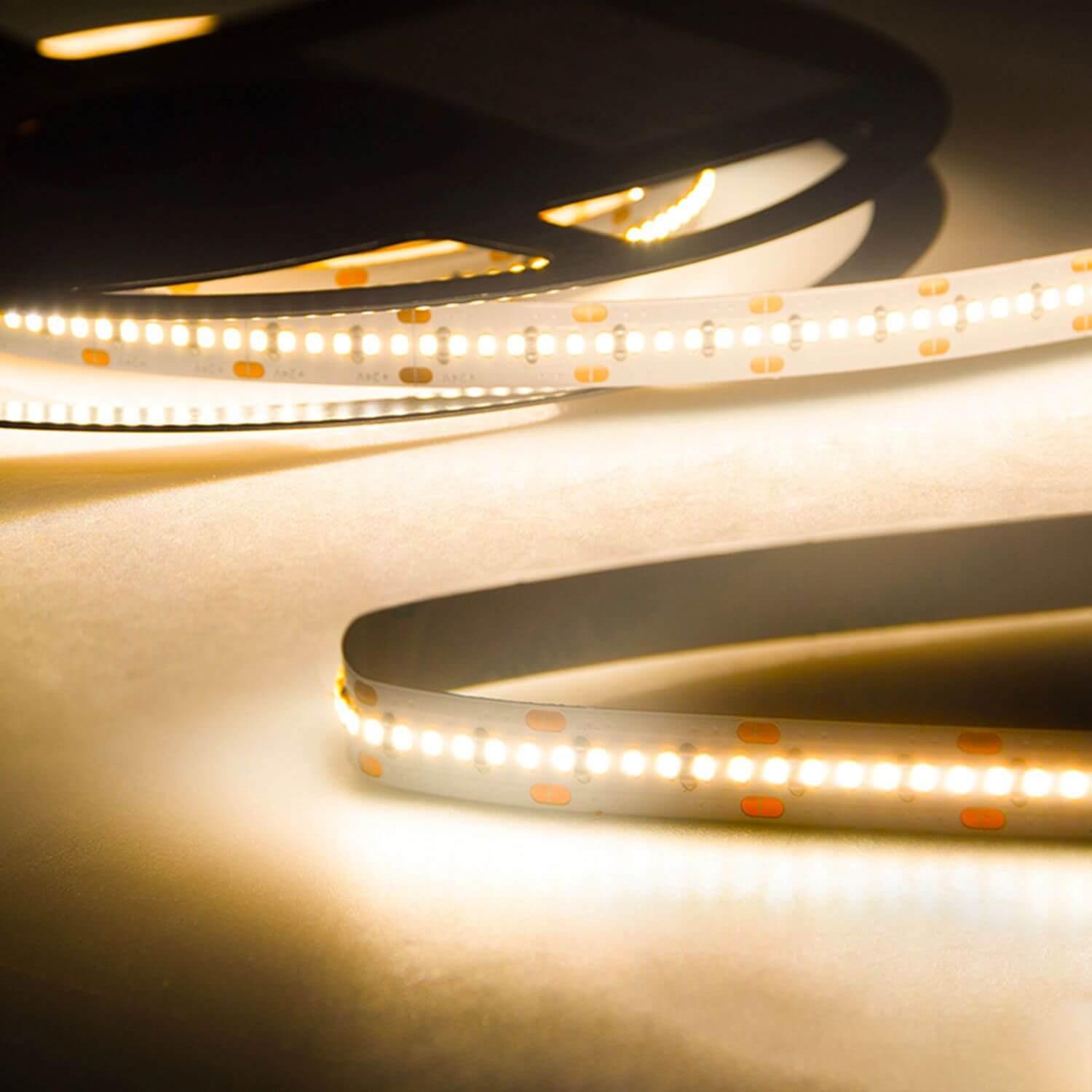 Isoled, LED Streifen, LED-Streifen und Profile (Warmweiss, 2000 cm, Indoor)