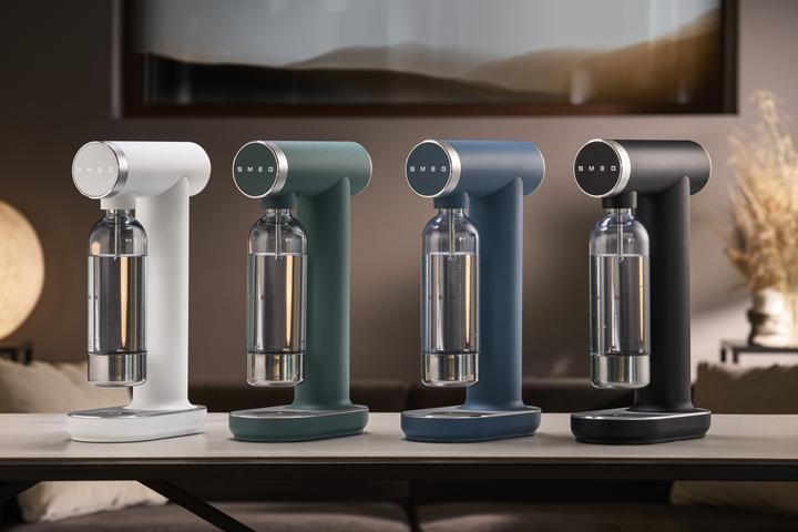 Actual product image Smeg Soda maker
