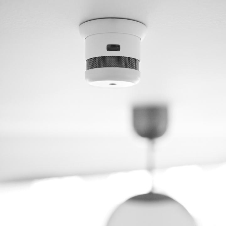 Actual product image Cautiex Invisible 5Y smoke detector