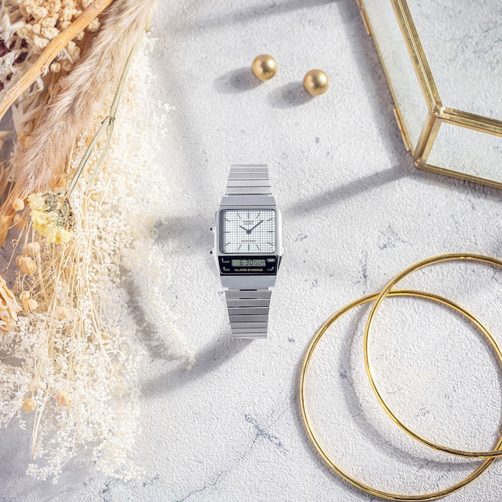 Actual product image Casio Retro Vintage - AQ-800E-7A (Digital watch, Analogue wristwatch, 32 mm)