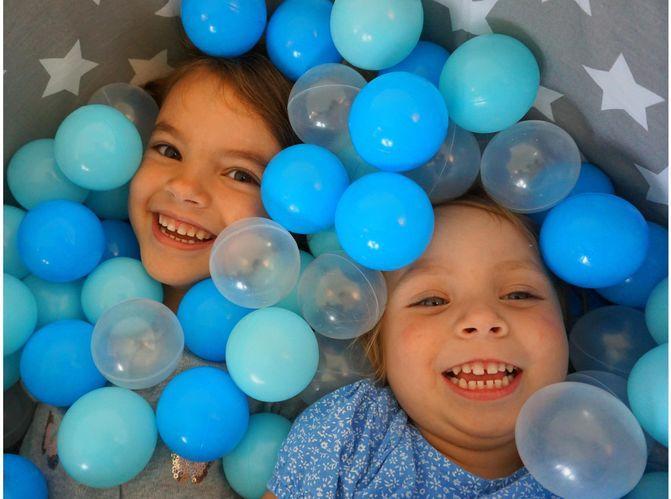 Actual product image Knorrtoys Bällebad soft - "Grey white stars" - 300 balls soft blue/blue/transparent (ca. 6cm Durchmesser)