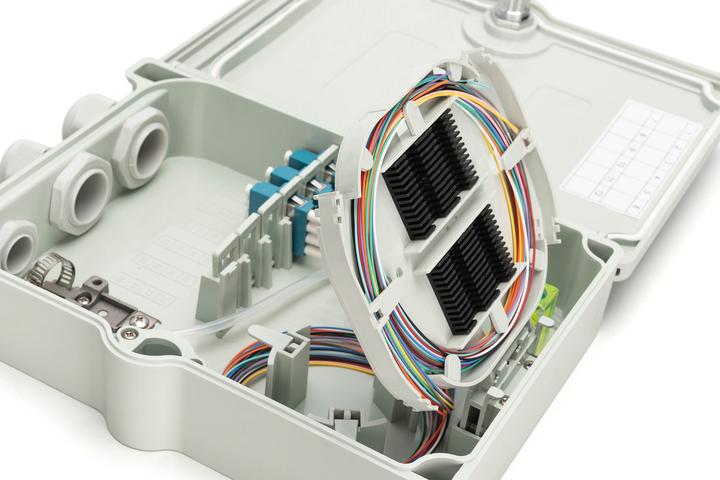 Actual product image Digitus FTTH distribution box, single-mode, LC-PC Pre-assembled couplers, pigtails