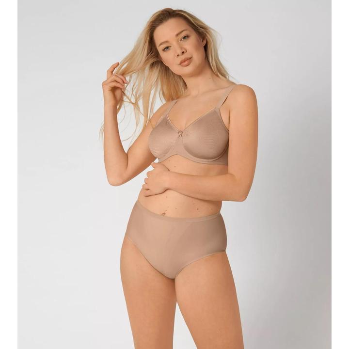 Actual product image Triumph Underwired bra "Essential Minimizer" (85 E, Single pack)