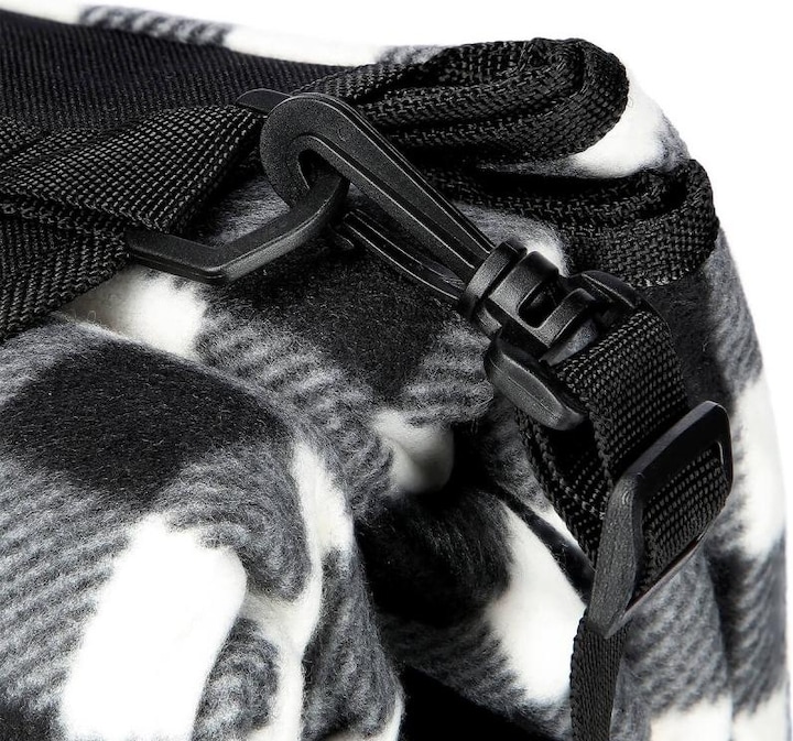Actual product image Nils White and Black