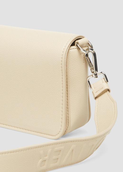 Actual product image S.Oliver Tasche Crossbody-Bag aus Lederimitat mit Logo-Schultergurt