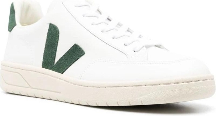 Actual product image Veja V-12 (41)