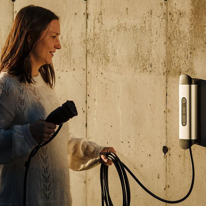 Image du produit Defa Solid -s??hk??auton latausasema, A, 4,6 kW, Type2 (Type 2, 4.60 kW, 20 A)