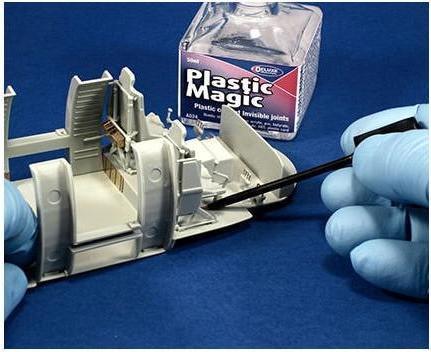 Produktbild Deluxe Materials Plastic Magic Glue Brush