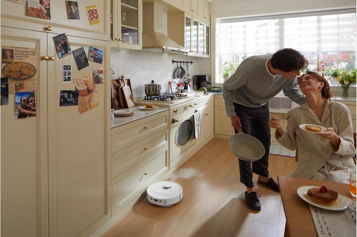 Actual product image Roborock Qrevo Plus (Vacuum mopping robot)