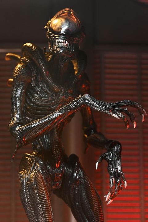 Actual product image Neca Alien: Romulus Ultimate Scorched Xenomorph