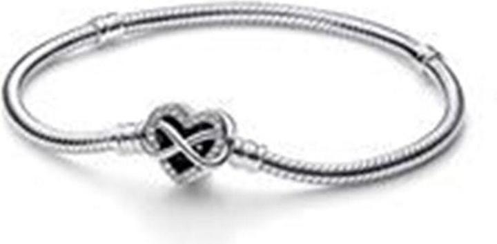 Actual product image Pandora Moments (18 cm, Silver 925)