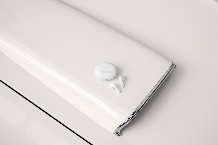 Actual product image Urbanista Austin (No noise cancelling, 20 h, Cable)