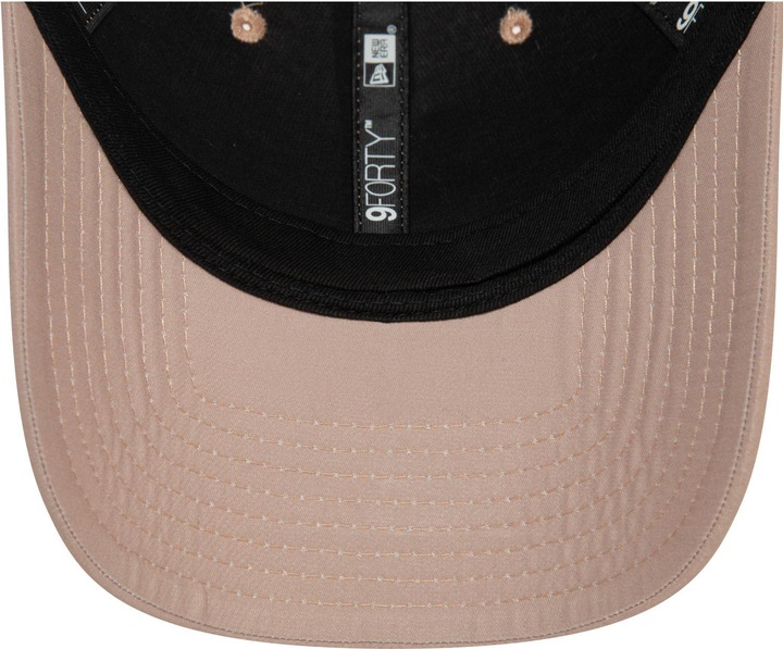 Actual product image New Era 9Forty Strap Cap - FLAWLESS New York Yankees taupe