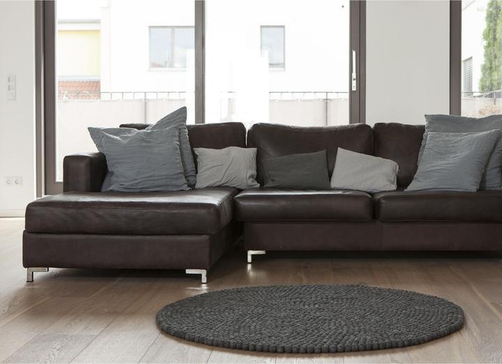 Actual product image Myfelt Hugo felt ball carpet (Ø 90 cm)