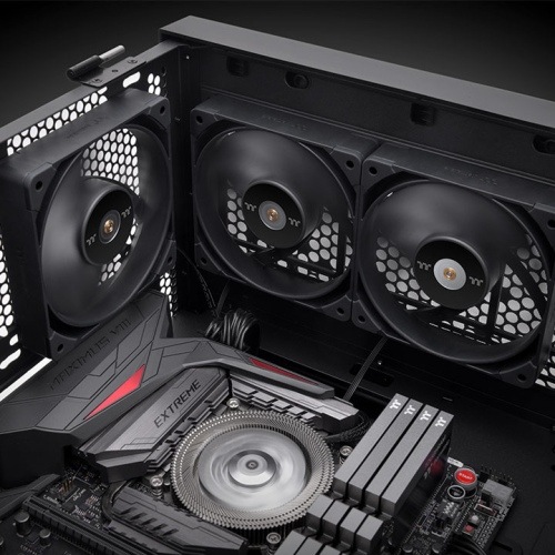 Immagine prodotto Thermaltake TT TOUGHFAN 12 Pro 1s bk CL-F139-PL12BL-A (120 mm, 1 x)