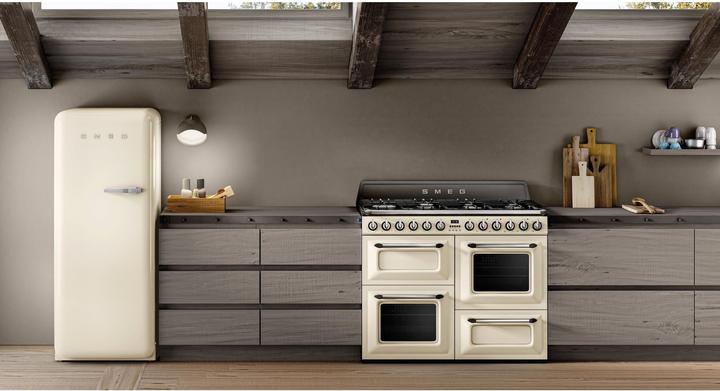Image du produit Smeg Style rétro FAB28RCR5 (270 l)