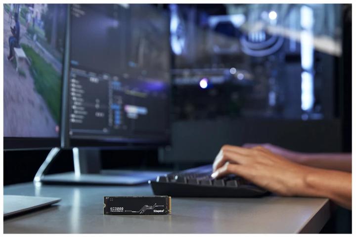 Actual product image Kingston KC3000 (1024 GB, M.2 2280)