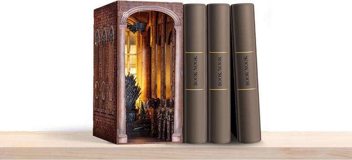 Actual product image Revell Tiny Adventure Iron Throne - House of the Dragon