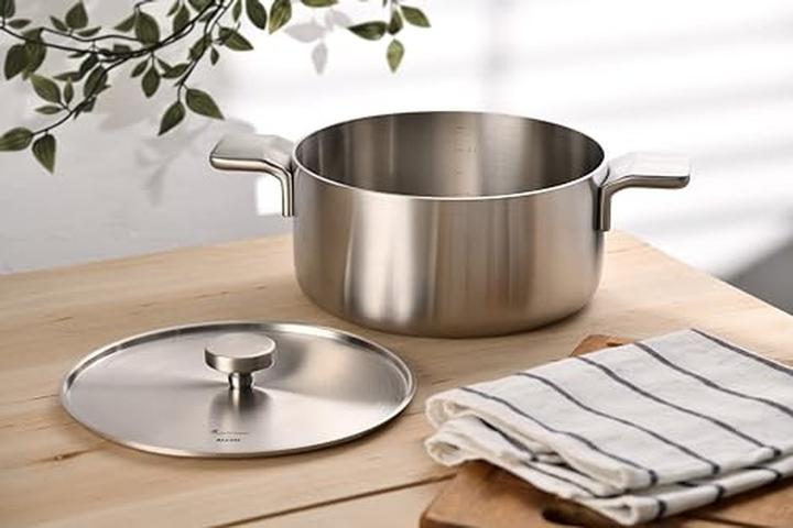 Actual product image MasterPRO Alessi Saucepan Set Casserole 202428 cm Lid 16202428 cm (Pan set + pot set, Stainless steel)