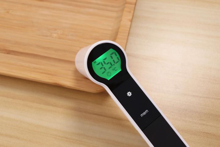 Actual product image Pangao Infrarot Ohr-/Stirnthermometer 3in1 (Non-contact)