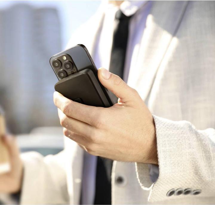 Produktbild Voltcraft VC-Qi2 PD20W 8000 Powerbank 8000 mAh Fast Charge LiPo Schwarz Statusa (8000 mAh, 20 W, 29.60 Wh)