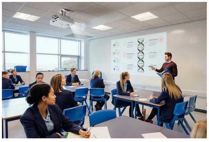 Immagine prodotto Epson EB-L260F (Full HD, 4600 lm, 1.32:1 - 2.12:1)