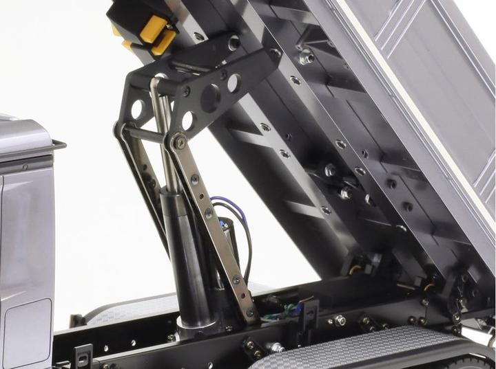 Actual product image Tamiya Mercedes-Benz Arocs 3348 (Kit)