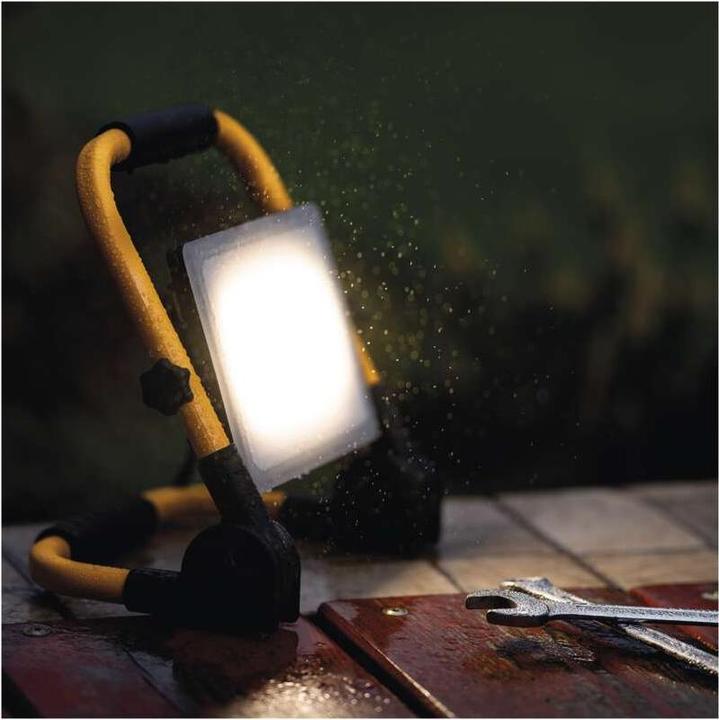 Actual product image Emos LED spotlight (4600 lm)