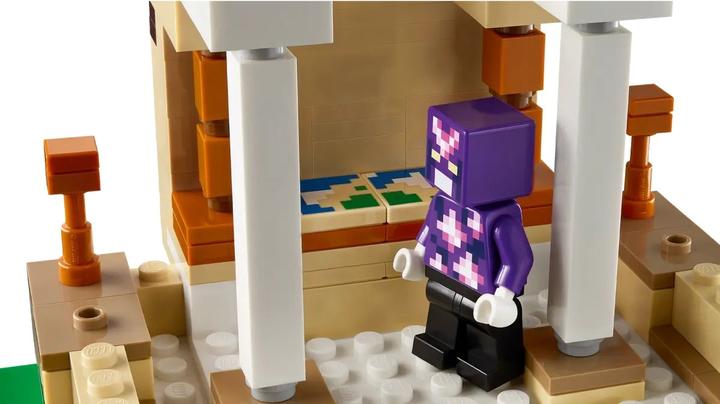 Actual product image LEGO 21250 The Iron Golem Fortress (21250, LEGO Minecraft)