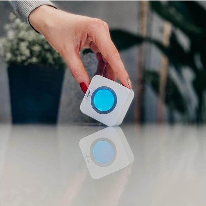 Actual product image Luxafor cube