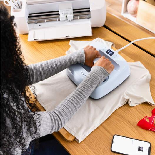 Immagine prodotto Cricut Puff Iron-On BLACK 30x48cm