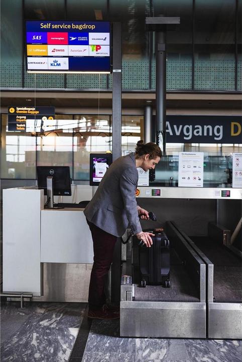 Actual product image Z-Wave BAG ID03 A004 - BagID Samsung BagID 2 ST Find with Attachment Casing Leather - Hazelnut brown