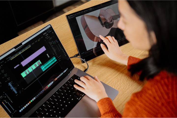 Produktbild Verbatim PMT-17-4K Portable Touchscreen Monitor 17.3" 4K Ultra HD Metal Housing (3840 x 2160 Pixel, 17.30")