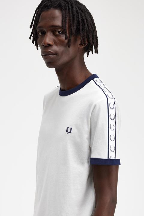 Produktbild Fred Perry T-Shirt mit kontrastfarbenen Bündchen und Streifen (S)