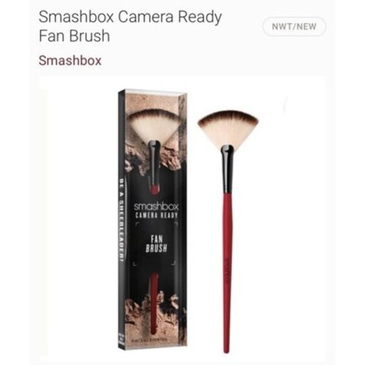 Actual product image Smashbox Camera Ready High Lighting Fan Brush 100% Authentic (Highlighter)
