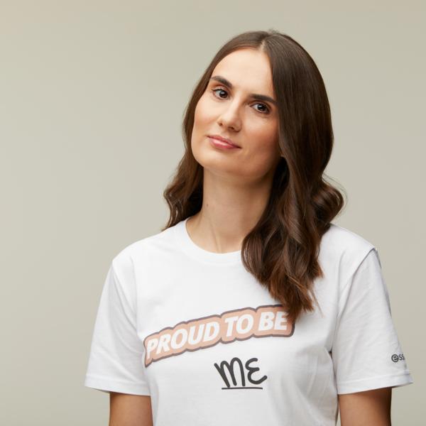 Produktbild essence Pretty Natural Hydrating Foundation (Cool Ochre)