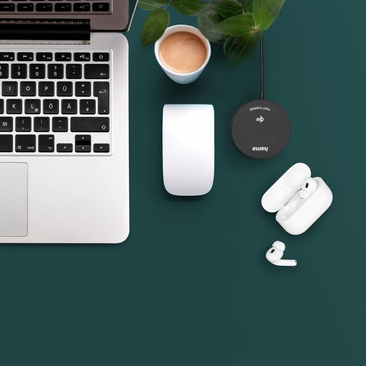 Actual product image Hama Induction charger 2500 mA Qi2 00201725 Outputs Induction charging standard (15 W)