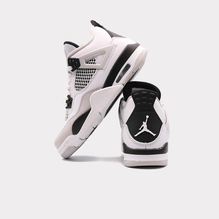 Image du produit Nike Air Jordan 4 (39)