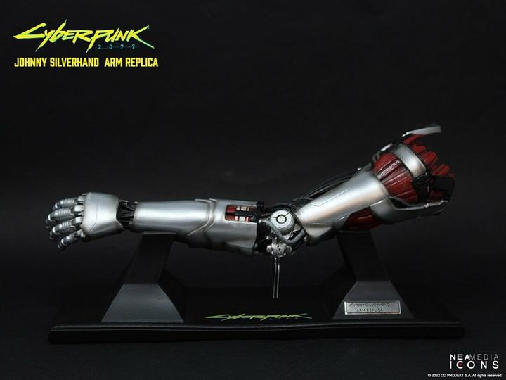 Produktbild Neamedia Cyberpunk 2077: Johnny Silverhand Arm Replica