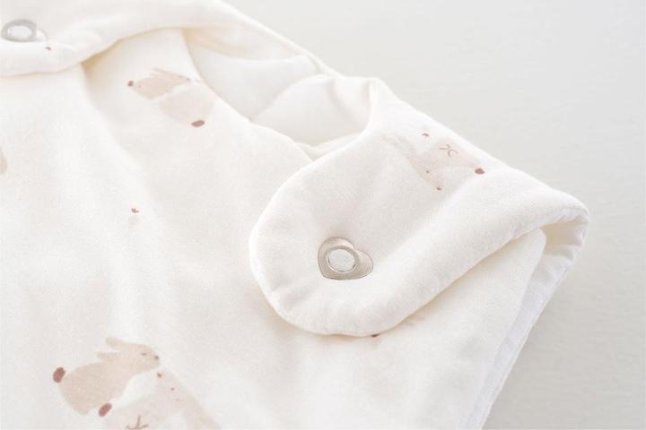 Actual product image Träumeland Baby all-year sleeping bag Hophop Bunny size 62/68 (68 cm, 2.5 TOG, All-season)