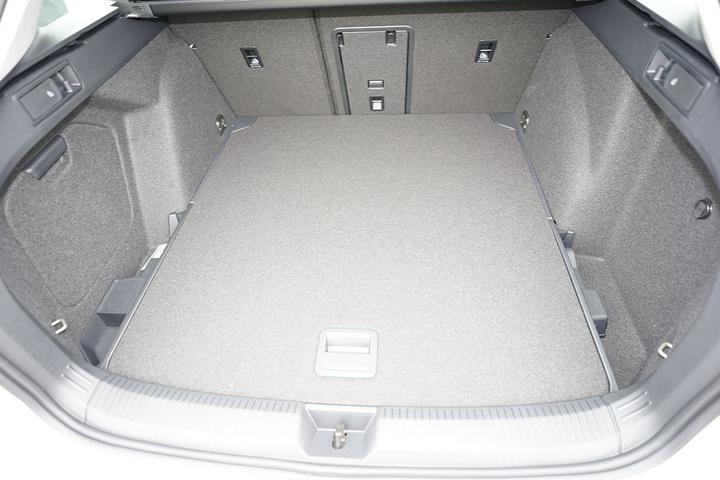 Produktbild Aristar Kofferraumwanne für VW Golf 8 Variant (Kombi) ab 11.2020 bis heute