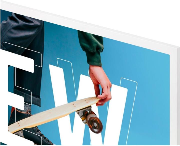 Actual product image Samsung EM32DX 32IN E-PAPER (2560 x 1440 pixels, 31.50")