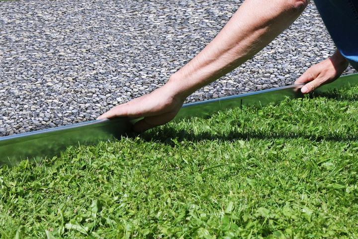 Actual product image Green Split Set of 10 lawn edgings metal 13.5 cm high, 12 m long (1200 cm)