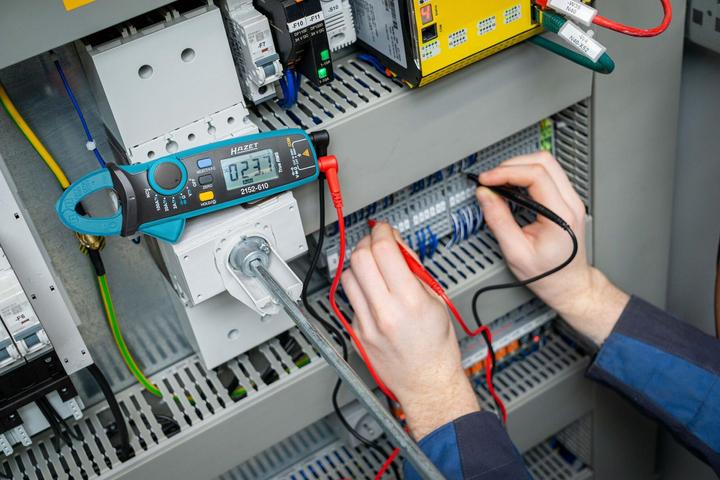 Produktbild HAZET Stromzange ∙ digital 2152-610 ∙ L x B x H: 34 mm x 60 mm x 175 mm (CAT III 300V, CAT II 600V)