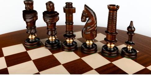 Produktbild False Luxus-Schachtisch, rund, mit Figuren