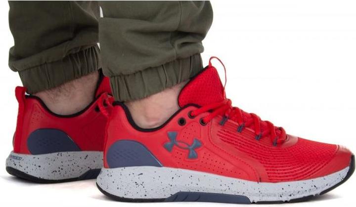 Actual product image Under Armour Charged Commit Schuhe (44)