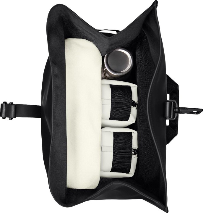 Actual product image Rains Rolltop Large (23 l)