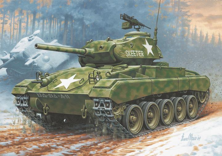 Actual product image Revell M24 Chaffee