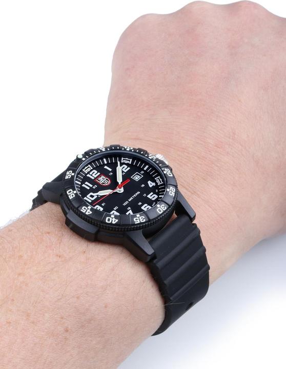Actual product image Luminox Leatherback Sea Turtle Giant 0320 Series (Analogue wristwatch, Swiss made, 44 mm)